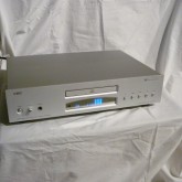 CEC　のお手ごろ価格のCDプレーヤーです。独自の LEF A級アナログ出力回路で温かみのある音色を提供します。