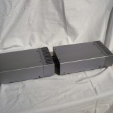 ２台並べても通常の製品１台分ほどです。