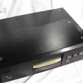 製品には大きな傷もなく、良好な状態です。
