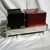 製品横部です。奥に長いデザインです。