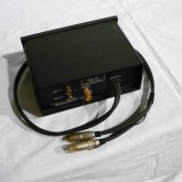 製品は70cm出力ケーブルが付いています。