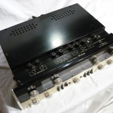 製品には大きな目立つ傷はありませんが、多少なりとも傷はございます。