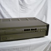 フィリップス渾身の力作 800R が入荷いたしました。ピックアップはスイングアームの CDM4MD が採用されています。