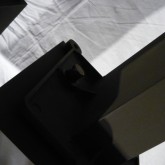 スピーカースタンド脚部にはピンスパイク(純正品付属)が装着可能です。