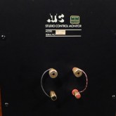 bi-wire 接続可能なように改造してあります。