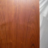 製品には写真のようなダメージがあります。