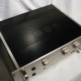 製品天板の状態です。塗装には製品年式なりの疲労感があります。
