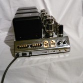 端子部です。XLR inputs があるのがレプリカの特徴です。