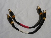 キンバーケーブルの上位シリーズ [select] の bi-wire ジャンパーケーブルです。２組４本でセットです。