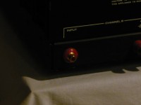 RCA ジャックは安定感の高いパーツに交換されています。