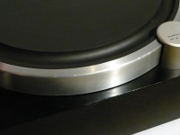 プラッター角部には一部傷があります。