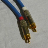 RCA プラグは switch craft 3502AAU  です。