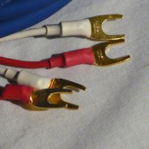 端末は Y-lug できれいに加工されています。Y-lug はstraight wire  GLS-Y8 です。