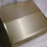 製品上部の写真です。傷一つなく非常に良い状態です。