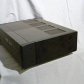製品横部です。化粧パネルのクリアは多少緩んできており、少し粘り感があります。