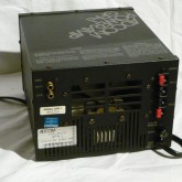 強制空冷ファンが装備されています。非常に静かですが、多少のモーター音・風同音がします。