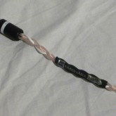 キンバーケーブルの特徴 VariStrand 構造採用、ノンシールドです。