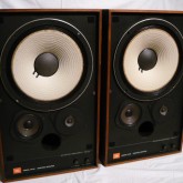 JBL 名作コンパクトモニター 4312 の倒立型、4311B です。