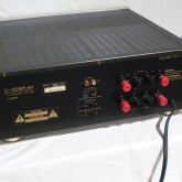 製品背面部です。speaker A/B は同時出力できません。