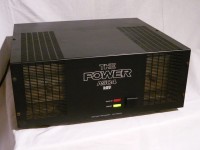 [POWER] のプリントが特徴的なkit製品です。