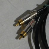 RCA プラグは neutrik NYS352G です。