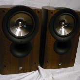 KEF の人気シリーズ iQ 。新品同様の良品です。