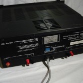 製品背面部です。入力は RCA です。RCAジャックはコンタクト安定性の高いパーツに交換してあります。