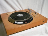 デノン(デンオン)のレコードプレーヤー、単品パーツで組まれたシステムです。