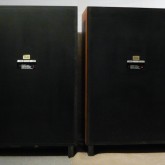 製品背面部です。背面部も全体的に良い状態が保たれています。