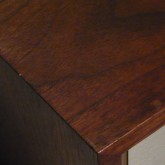 小さな打痕・染みのような痕の拡大写真です。