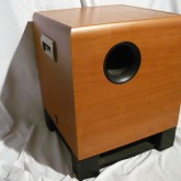 製品横部です。ダクトポートは製品向かって右側です。