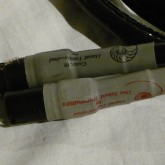 プラグ部分の拡大写真です。XLR プラグです。