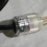 AC コンセントは marinco 5266i です。