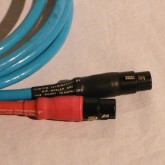 XLR balance プラグです。