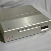 DENON の現行モデル製品です。
