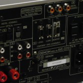 D端子やデジタル音声(coaxial)なども装備されています。
