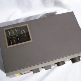 製品上部です。目立つ傷などはありません。