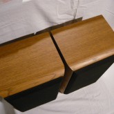 製品天板です。製品は全体的に目立つ傷などはありません。