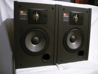 JBL のお手ごろ価格 2way スピーカーです。