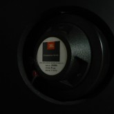 ドライバー(2425H)は背面に露出しています。(Rch)