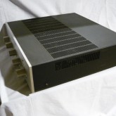 製品横部です。目立ちませんが汚れがあります。