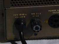 オリジナルモデルは 117V が標準電圧です。
