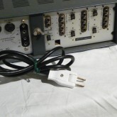 ACケーブルはプラグ部分が交換してあります。