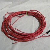 スピーカーケーブルが付属しています。ケーブルは AIW 16AWG TP 3.3mです。