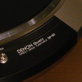 フォノモーターは DENON DP-80 です。当社製中では当時の最高峰フォノモーターです。