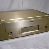 SONY のセパレートCDシステムの最終型D/Aコンバーターです。
