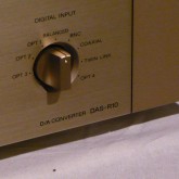 各種入力が用意されています。入力は写真の切替スイッチで行います。