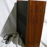 製品横部です。木製キャビネットは良い状態です。