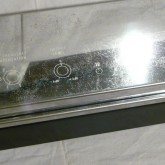 表面の装飾メッキには擦り傷などの使用感があります。