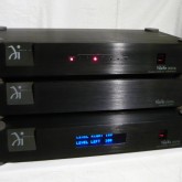WADIA の力作DAC wadia 9 と シグナルコンバーター wadia 10 のセットです。